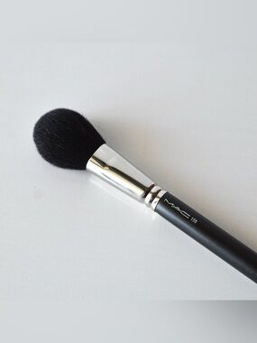 MAC Cosmetics 150 Powder Make-up Brush *Natural hair* Discontinued Japan NEW